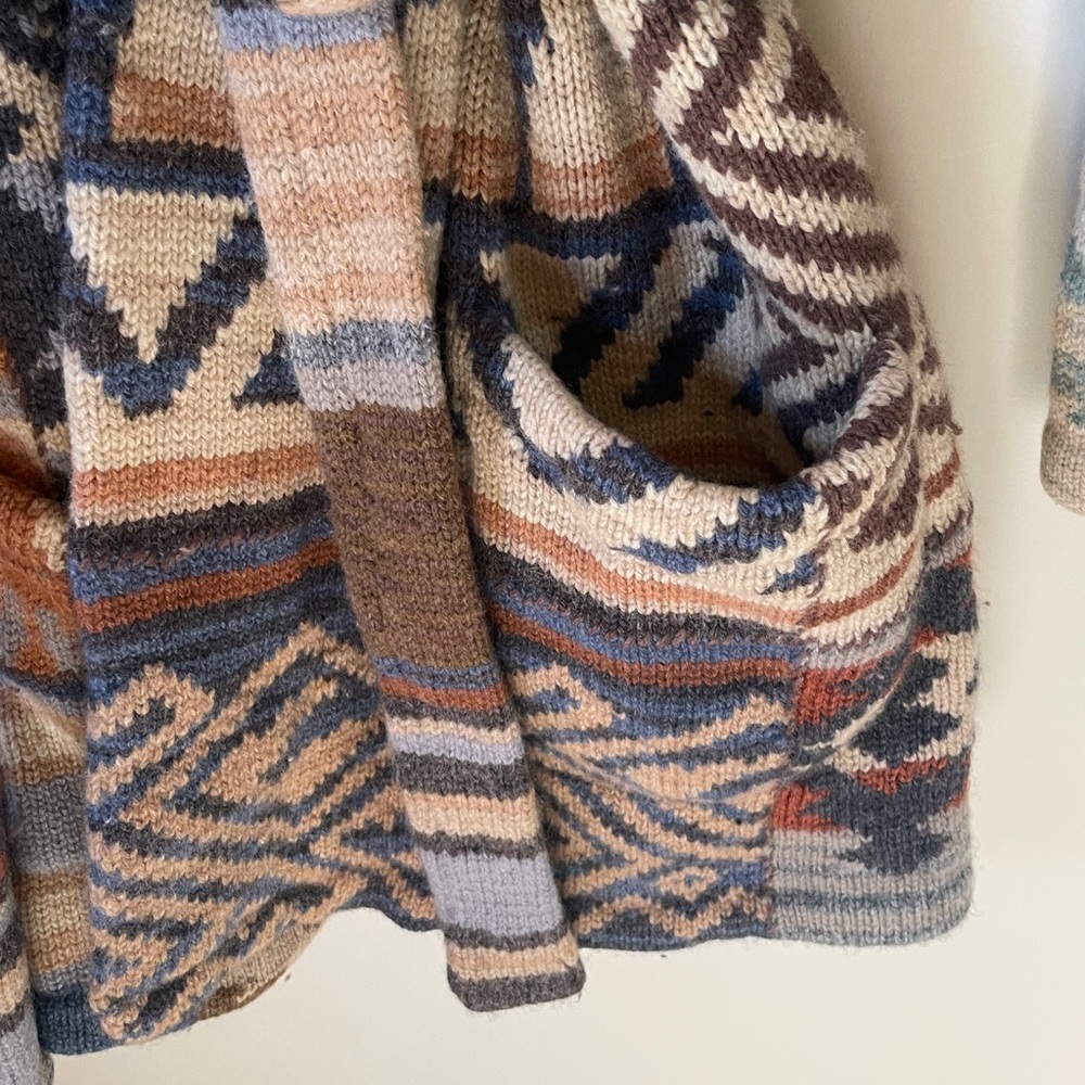 Multicolor Patterned Women's Sweater (Ralph Lauren?) No Tags, size Med/Lg - Picture 4 of 13